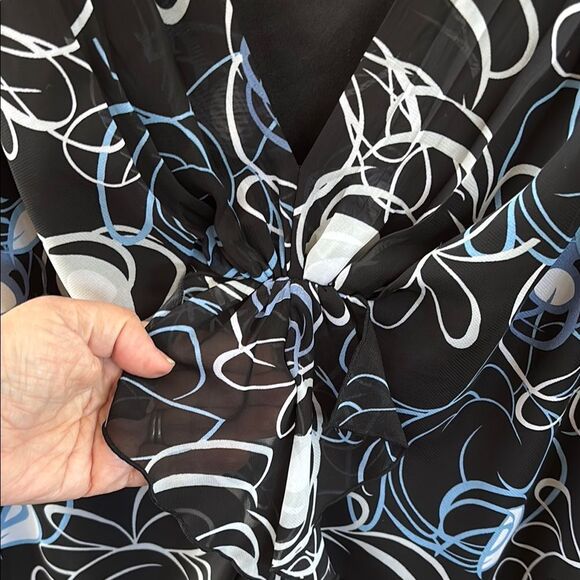 Asymmetrical Blue and Black Ruffled Short Sleeve Blouse - Picture 8 of 9